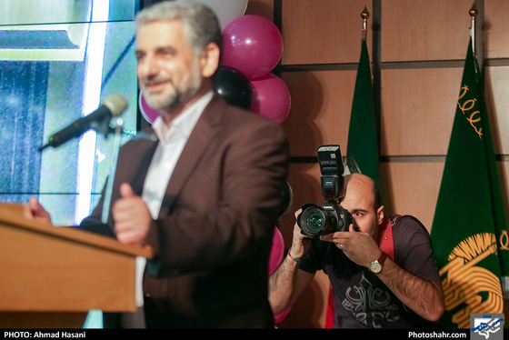 حضور آیت الله علم الهدی در مراسم تجلیل از پرستاران بیمارستان رضوی - عکاس: احمد حسنی  / شهرآرا