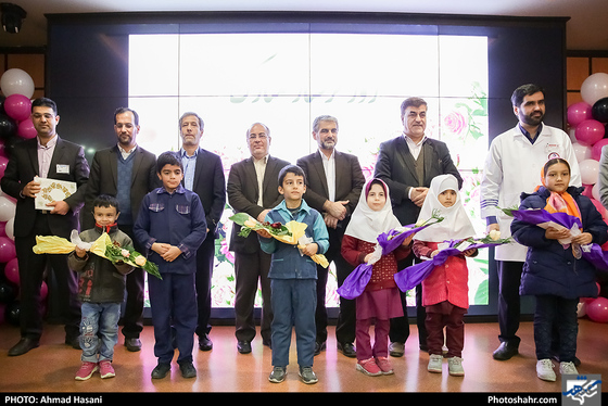 حضور آیت الله علم الهدی در مراسم تجلیل از پرستاران بیمارستان رضوی - عکاس: احمد حسنی  / شهرآرا