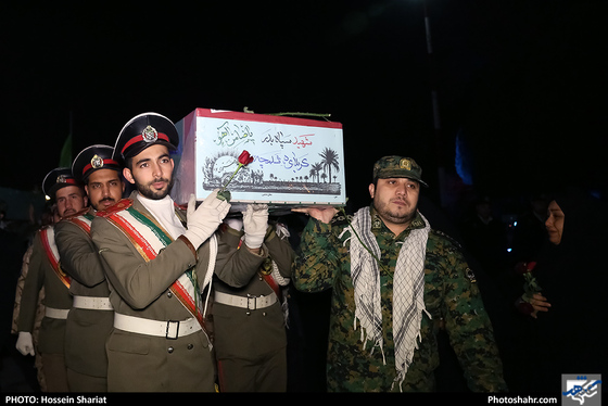 استقبال از پیکر مطهر شهیدان دفاع مقدس و مدافع حرم - عکاس: حسین شریعت / شهرآرا