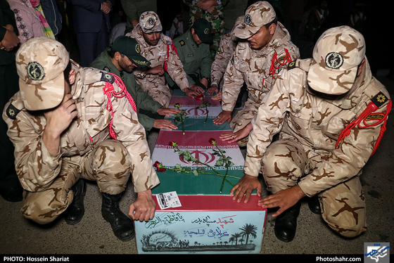 استقبال از پیکر مطهر شهیدان دفاع مقدس و مدافع حرم - عکاس: حسین شریعت / شهرآرا