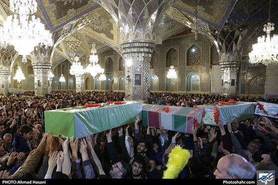 وداع با پیکر مطهر شهیدان دفاع مقدس و مدافع حرم‎ / عکس: احمدحسنی / شهرآرا