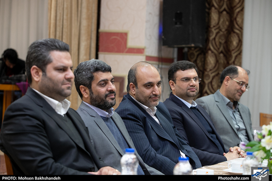 نشست صمیمی شهردار مشهد با تیم فوتسال فرش آرا -عکاس: محسن بخشنده / شهرآرا