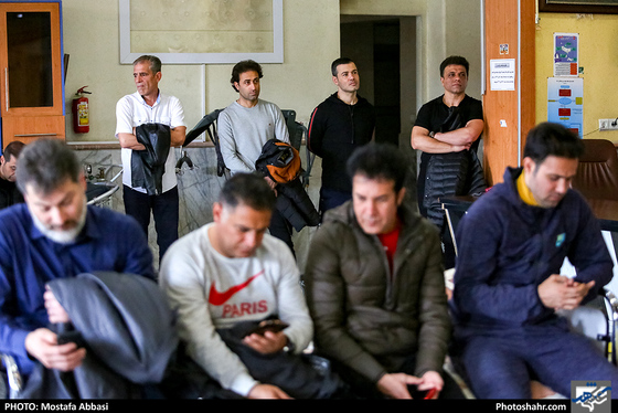 بازدید تیم ملی فوتبال پیشکسوتان، مدیرکل ورزش و جوانان خراسان رضوی از آسایشگاه جانبازان امام خمینی(ره)- عکاس: مصطفی عباسی/ شهرآرا