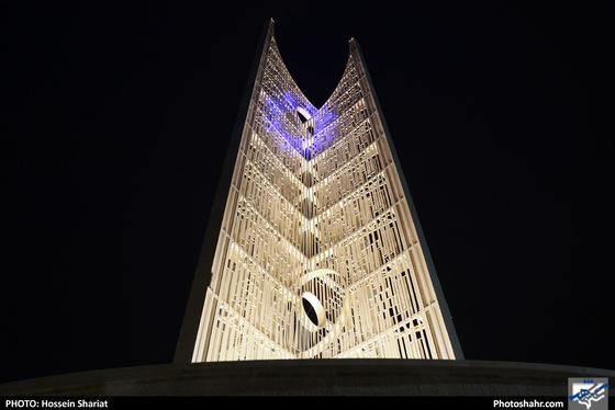 افتتاح پروژه بهسازی و بازپیرایی میدان راه آهن مشهد عکس : حسین شریعت / شهرآرا