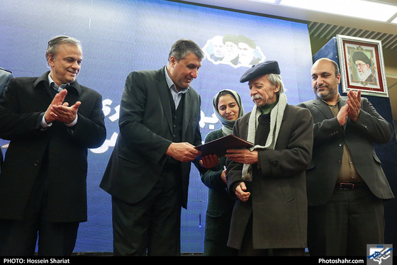 افتتاح پروژه بهسازی و بازپیرایی میدان راه آهن مشهد عکس : حسین شریعت / شهرآرا