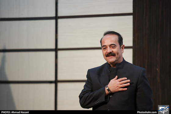 عصر شعر و ترانه/ رونمایی از کتاب «روزگار من و شعر»اثر احمد امیر خلیلی-عکاس:احمد حسنی/ شهرآرا