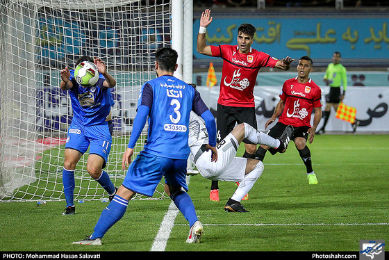  لیگ برتر فوتبال / پدیده شهرخودرو مشهد و استقلال - عکس : محمد حسن صلواتی / شهرآرا