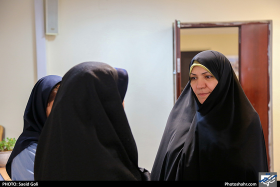 بازدید بتول گندمی از موسسه فرهنگی شهرآرا-عکاس: سعید گلی/ شهرآرا