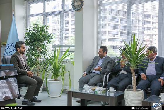 بازدید مسئولان رونامه شهرآرا از دادسرای ناحیه هفت-عکاس: سعید گلی/ شهرآرا