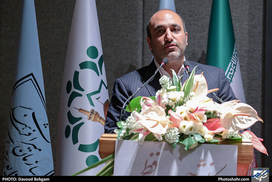 افتتاح نمایشگاه «کرنش به حافظ» آثار نقاش آلمانی«گونتر اوکر»