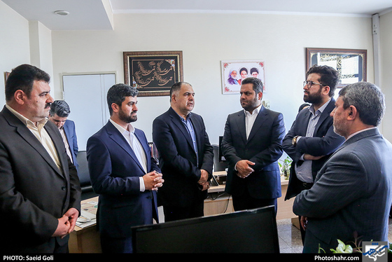 بازدید معاون مطبوعاتی وزارت فرهنگ و ارشاد اسلامی از روزنامه شهرآرا-عکاس:سعید گلی/ شهرآرا
