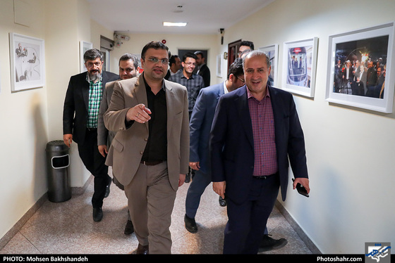 بازدید مهدی تاج رئیس فدراسیون فوتبال ایران از روزنامه شهرآرا به مناسبت روز خبرنگار