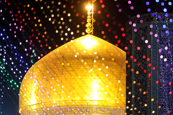 حال و هوای حرم مطهر رضوی در شب عید غدیر