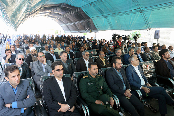 افتتاح مجموعه آبی چندمنظوره گلشن و بهره برداری از 12 بوستان در سطح شهر