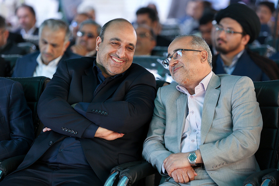 افتتاح مجموعه آبی چندمنظوره گلشن و بهره برداری از 12 بوستان در سطح شهر