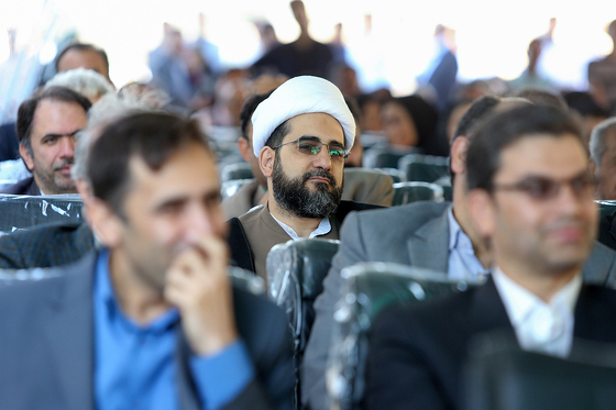 افتتاح مجموعه آبی چندمنظوره گلشن و بهره برداری از 12 بوستان در سطح شهر