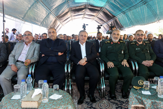 افتتاح مجموعه آبی چندمنظوره گلشن و بهره برداری از 12 بوستان در سطح شهر