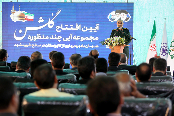 افتتاح مجموعه آبی چندمنظوره گلشن و بهره برداری از 12 بوستان در سطح شهر