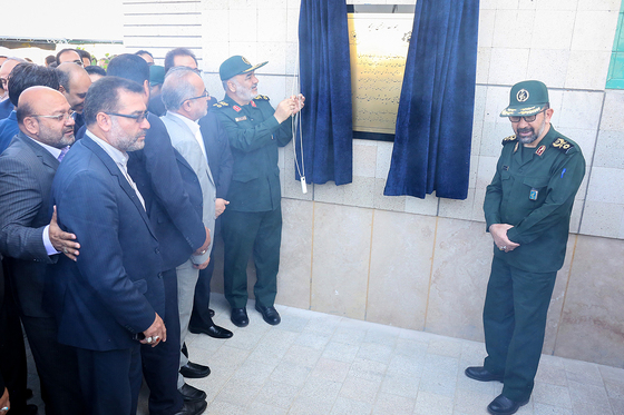 افتتاح مجموعه آبی چندمنظوره گلشن و بهره برداری از 12 بوستان در سطح شهر