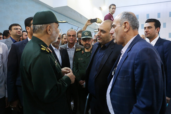 افتتاح مجموعه آبی چندمنظوره گلشن و بهره برداری از 12 بوستان در سطح شهر