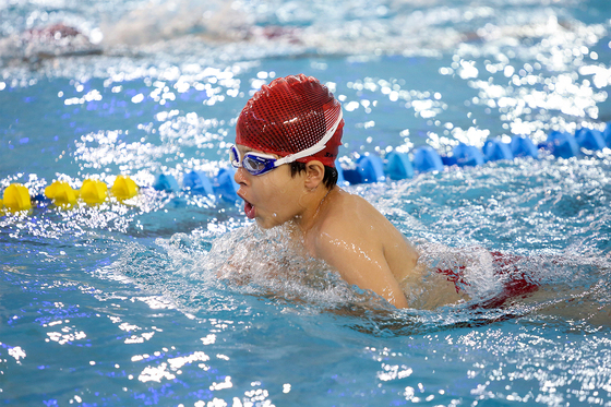 افتتاح مجموعه آبی چندمنظوره گلشن و بهره برداری از 12 بوستان در سطح شهر