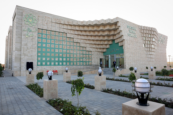 افتتاح مجموعه آبی چندمنظوره گلشن و بهره برداری از 12 بوستان در سطح شهر