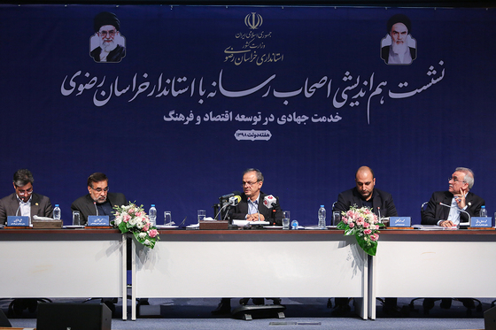 نشست هم اندیشی اصحاب رسانه با استاندار خراسان رضوی