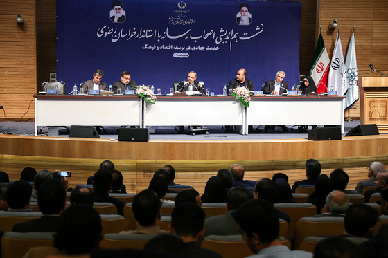 نشست هم اندیشی اصحاب رسانه با استاندار خراسان رضوی