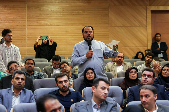 نشست هم اندیشی اصحاب رسانه با استاندار خراسان رضوی