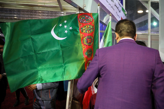 افتتاح نمایشگاه اختصاصی تولیدکنندگان کشور ترکمنستان