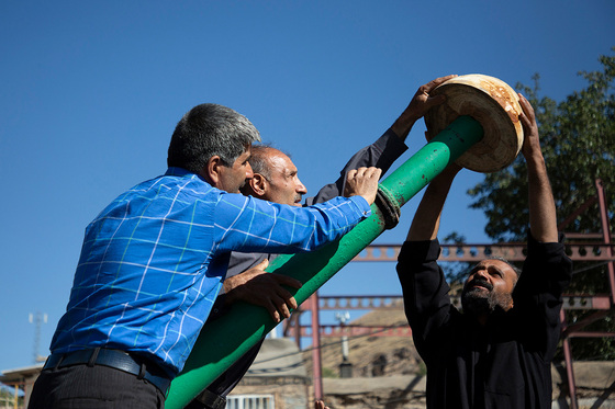 آیین خیمه پوشان در روستای پیوه ژن 