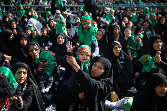 اجتماع عظیم شیرخوارگان حسینی در حرم مطهر امام رضا (ع)