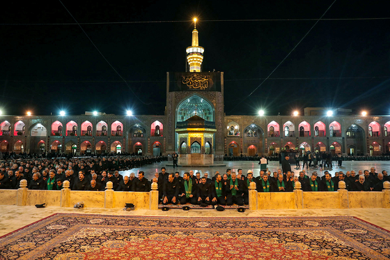 مراسم خطبه خوانی شب عاشورا در حرم مطهر رضوی