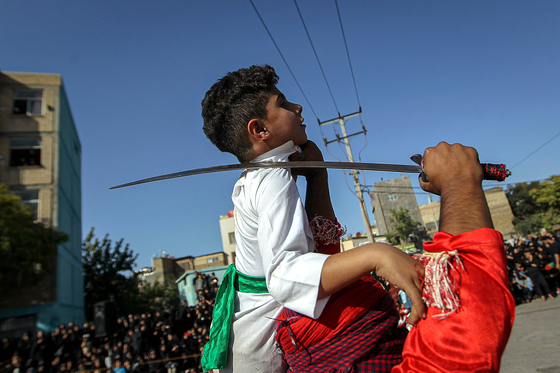 مراسم خیمه سوزان در شهرک شهید بهشتی
