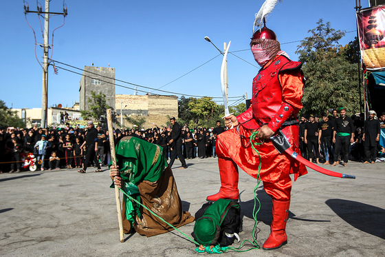 مراسم خیمه سوزان در شهرک شهید بهشتی
