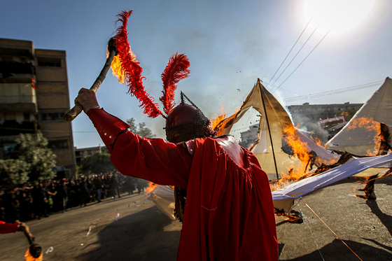 مراسم خیمه سوزان در شهرک شهید بهشتی