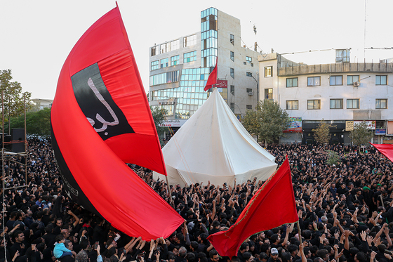 خیمه سوزان عصر عاشورا | میدان احمدآباد