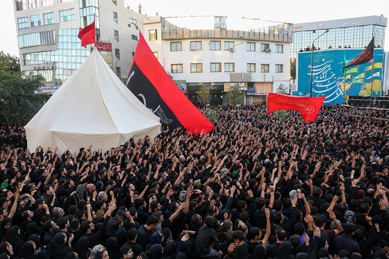 خیمه سوزان عصر عاشورا | میدان احمدآباد