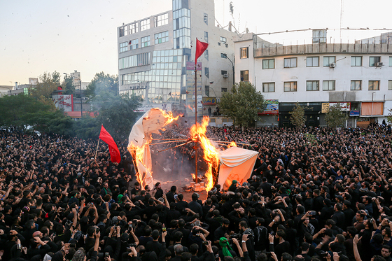 خیمه سوزان عصر عاشورا | میدان احمدآباد