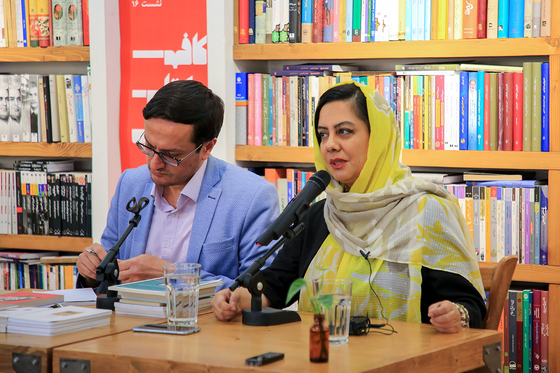 سلسله نشست‌های ادبی، با حضور «شیوا مقانلو»