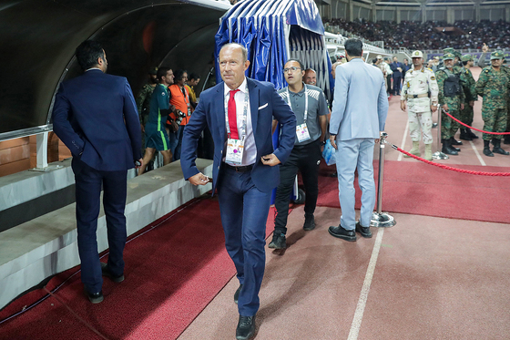لیگ برتر فوتبال/مسابقه شهرخودرو مشهد و پرسپولیس