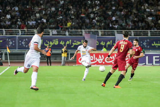 لیگ برتر فوتبال/مسابقه شهرخودرو مشهد و پرسپولیس