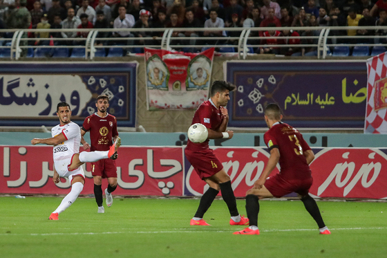 لیگ برتر فوتبال/مسابقه شهرخودرو مشهد و پرسپولیس