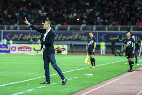 لیگ برتر فوتبال/مسابقه شهرخودرو مشهد و پرسپولیس