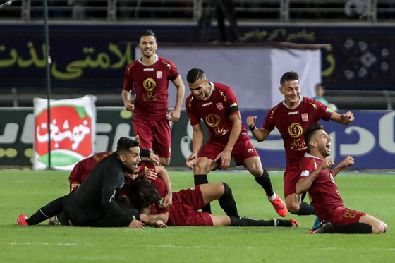 لیگ برتر فوتبال/مسابقه شهرخودرو مشهد و پرسپولیس