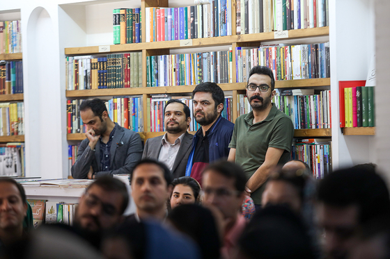 مجموعه نشست‌های «سوژه» با حضور یونس شکرخواه
