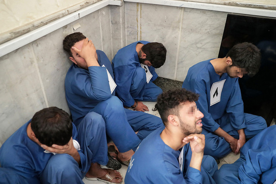دستگیری سارقان گوشی قاپ در مشهد‎