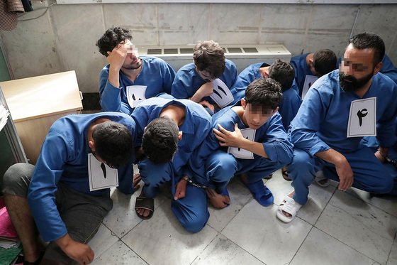 دستگیری سارقان گوشی قاپ در مشهد‎