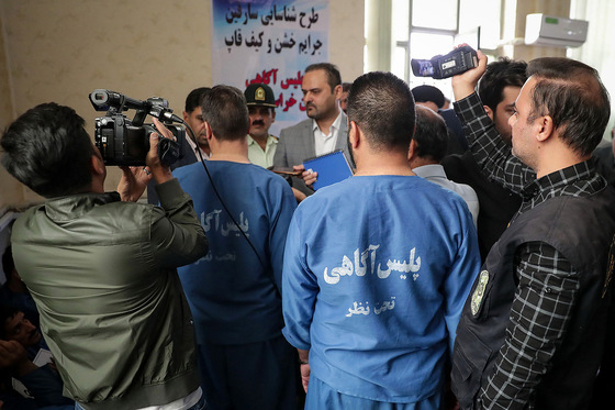 دستگیری سارقان گوشی قاپ در مشهد‎