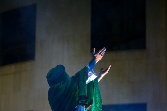  نمایش آیینی 